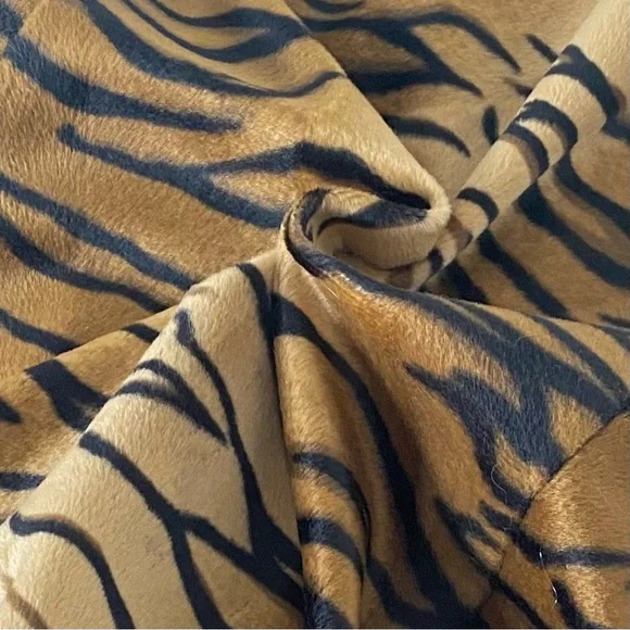 Y2K Velveteen Animal Print Skirt - Picture 6 of 7